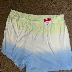 Women stretchy shorts